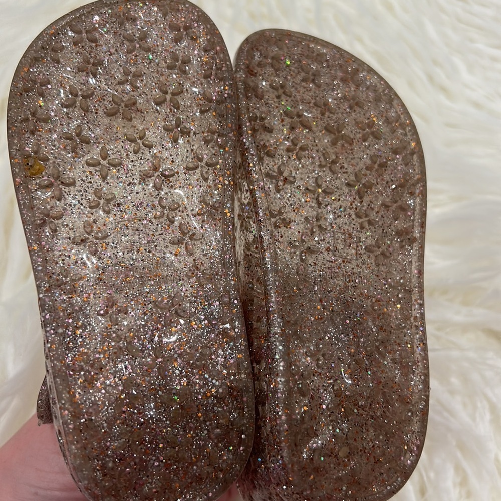 No brand size 7 girl shoes good condition - Picture 2 of 3